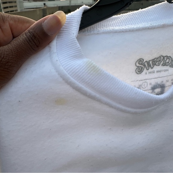 SWANK White Graphic Sweatshirt Size L (Has some stains as pictured) SAME DAY💨🛫📦 - Picture 5 of 11